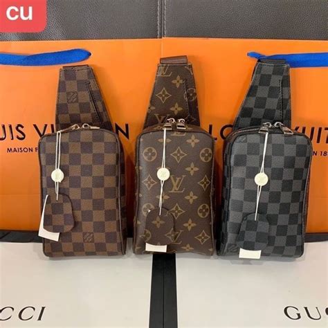 กระเป๋าคาดอก louis vuitton แท้|10 กระเป๋า Louis Vuitton ผู้ชาย ปี 2024 สะพายข้าง คาดอก.